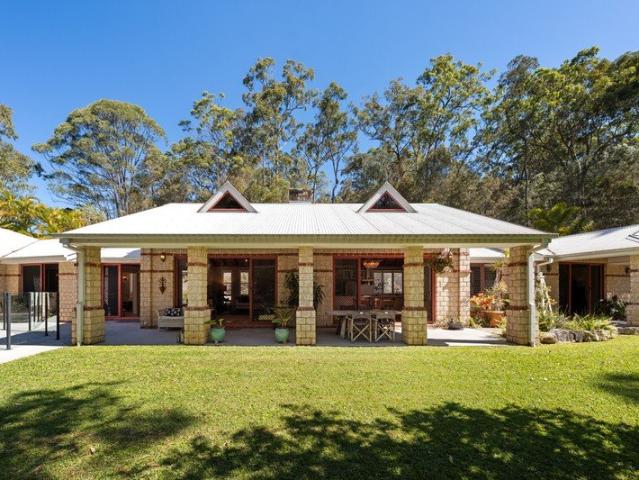 House for sale in Bonogin, Gold Coast City