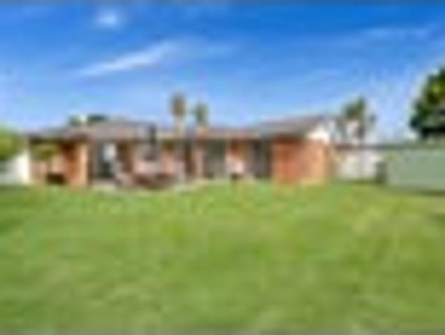 House for sale in Botany, Howick