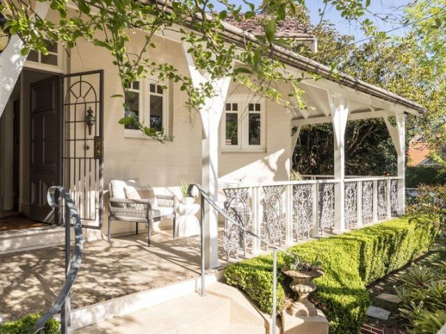 House for sale in Lower North Shore, Sydney