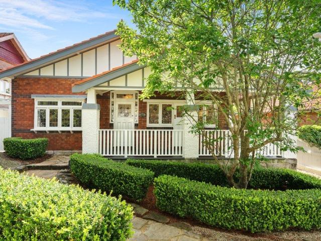 House for sale in Lower North Shore, Sydney