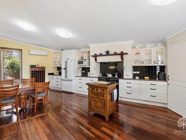 House for sale in Gooseberry Hill, City Of Kalamunda