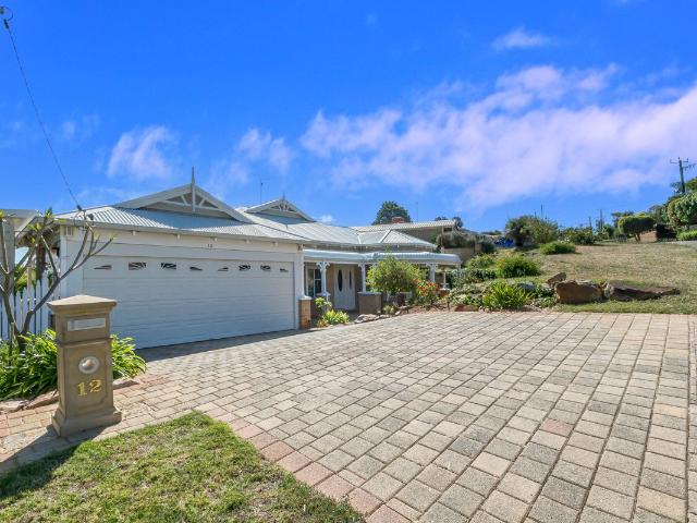 House for sale in Mount Nasura, Western Australia