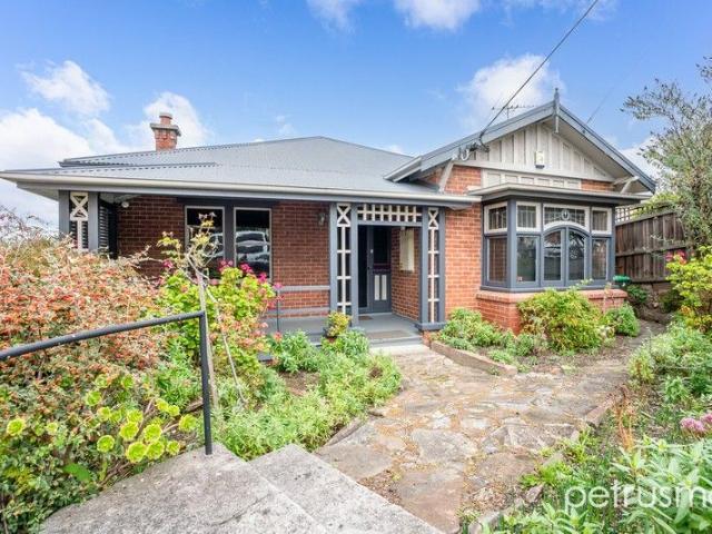 House for sale in Sandy Bay