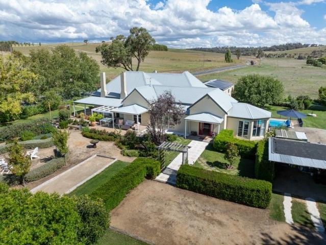 Cottage for sale in Georges Plains, New South Wales