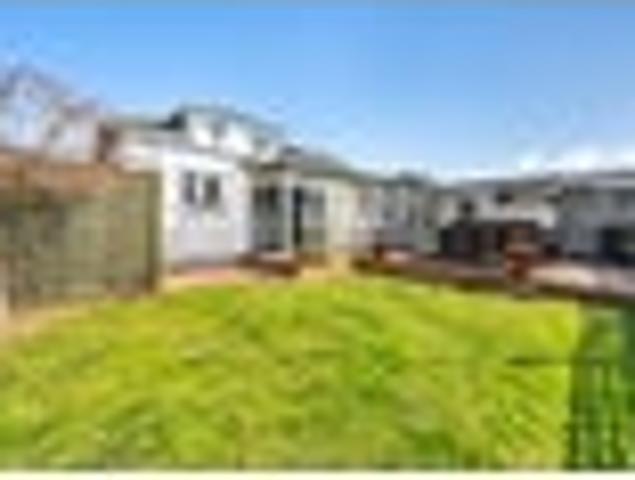 House for sale in Days Bay, Wellington