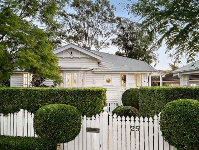 House for sale in Coorparoo, Greater Brisbane