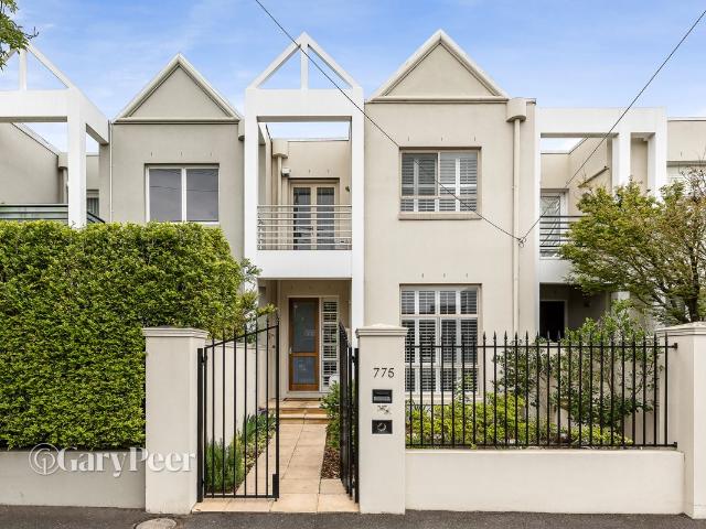 Townhouse for sale in Camerons Creek, Victoria