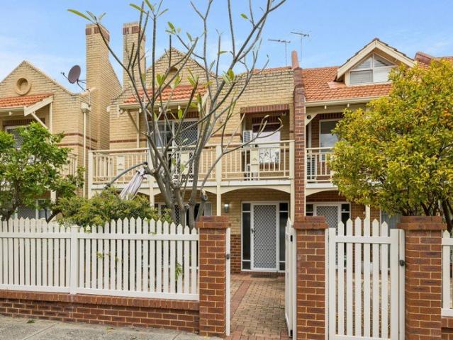 Townhouse for rent in Victoria Park, Town of Victoria Park