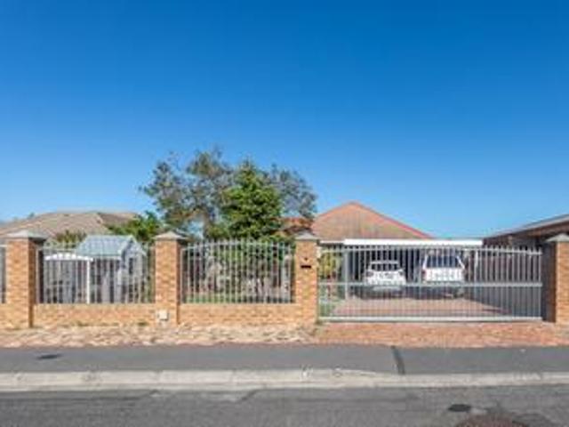 House for sale in Bellville, Western Cape
