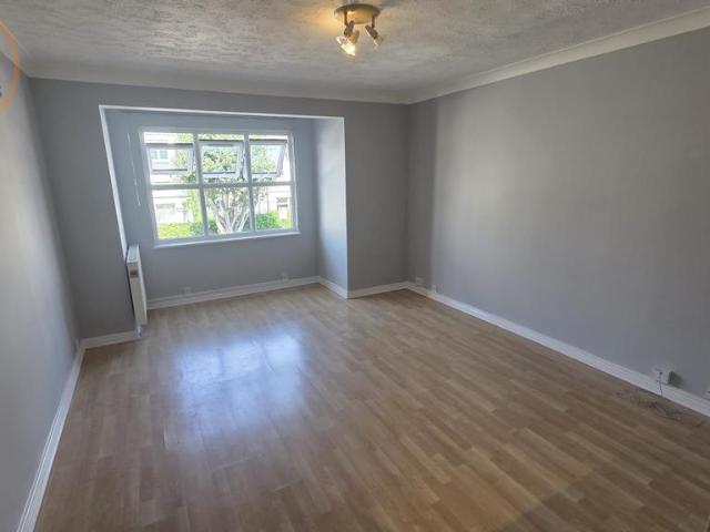 Apartment for rent in London Borough of Merton, Greater London