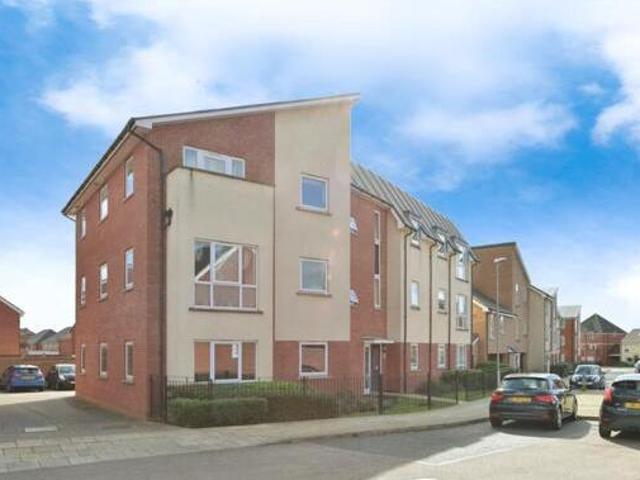 House for sale in Northampton, Northamptonshire