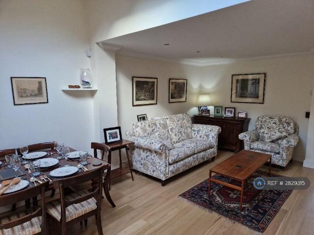House for rent in Clapham, Greater London