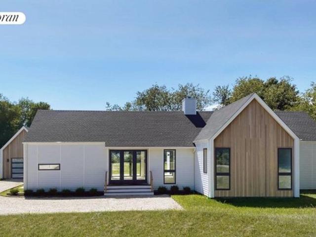 House for sale in Shelter Island