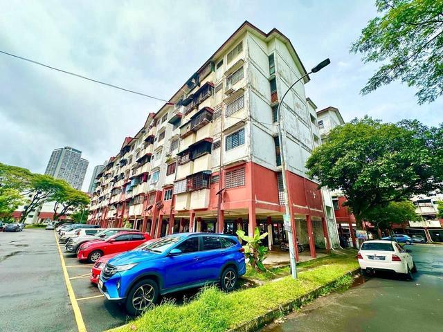 Apartment for sale in Petaling, Damansara Damai