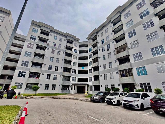 Apartment for sale in Malaka