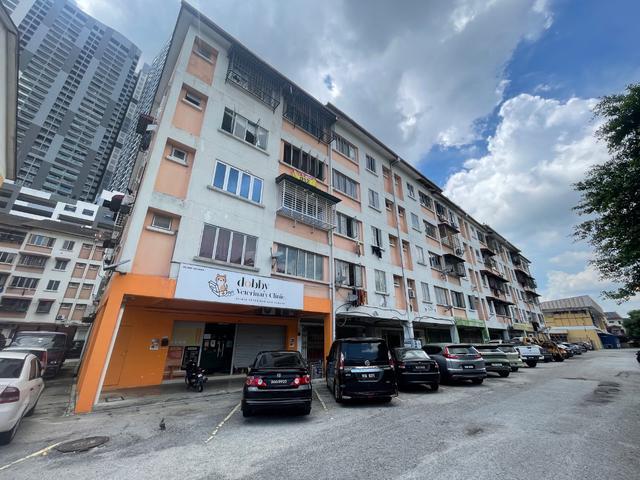 Apartment for sale in Kajang, Langat