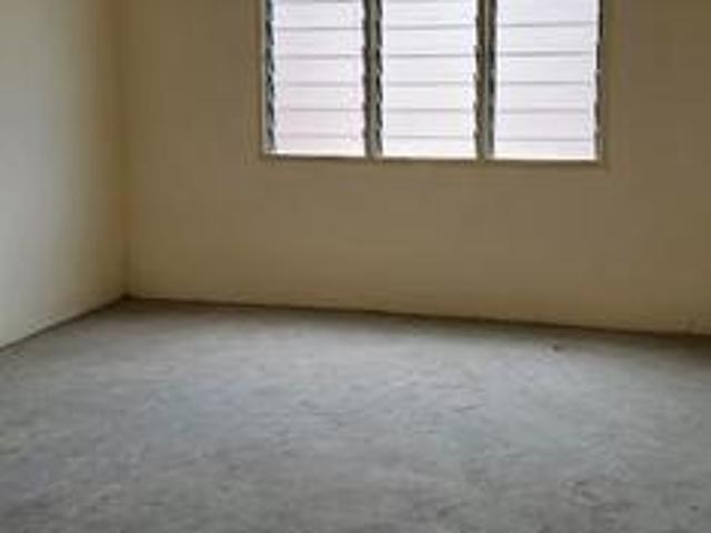 Flat for sale in Petaling, Subang Jaya