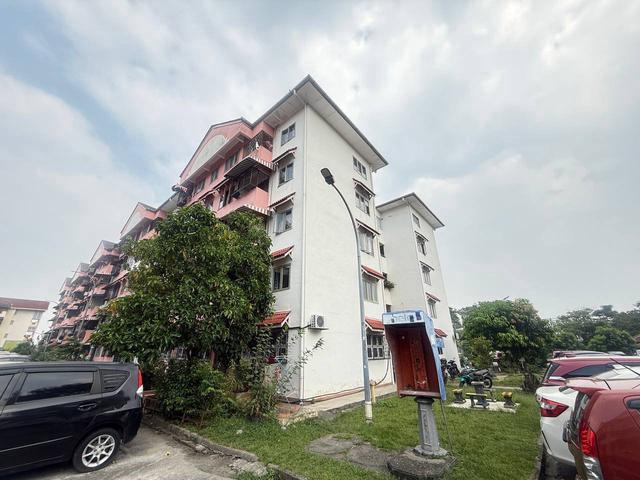 Apartment for sale in Langat, Selangor