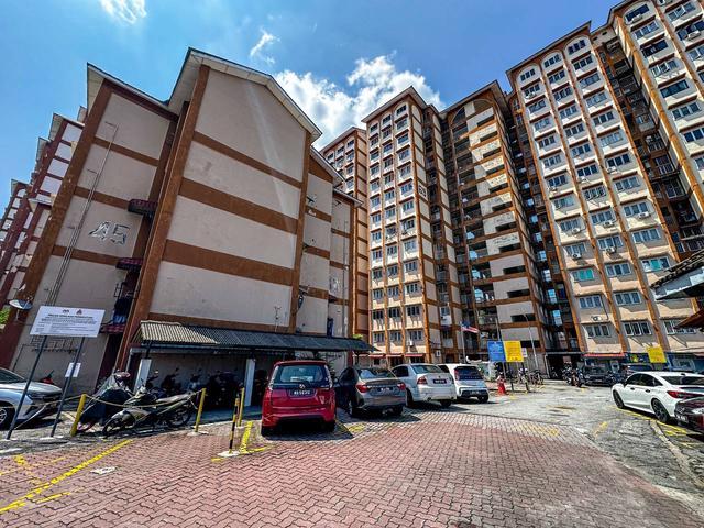 Apartment for sale in Country Heights Damansara, Kuala Lumpur
