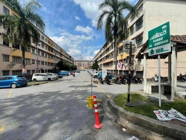 Flat for sale in Petaling, Damansara Damai