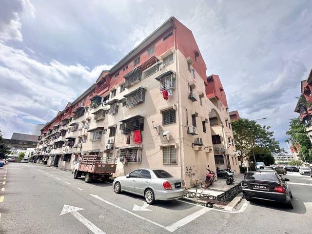Flat for sale in Country Heights Damansara, Kuala Lumpur