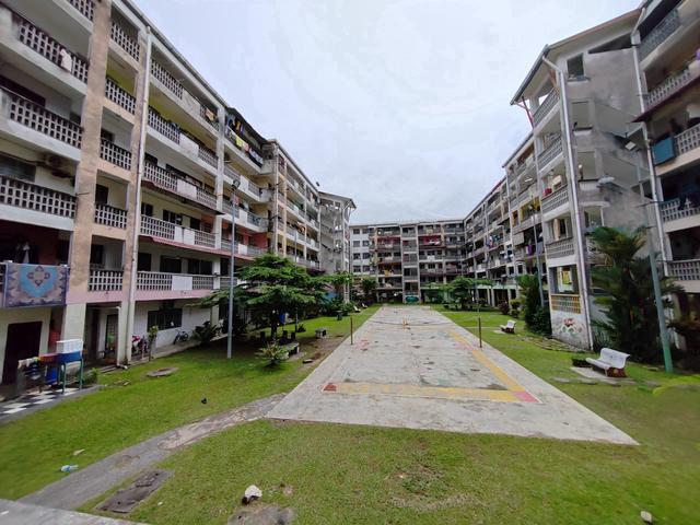 Flat for sale in Shah Alam, Petaling