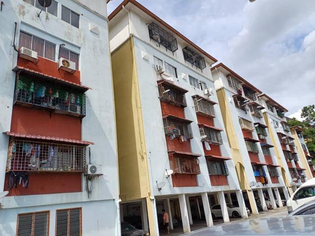 Apartment for sale in Kajang, Langat