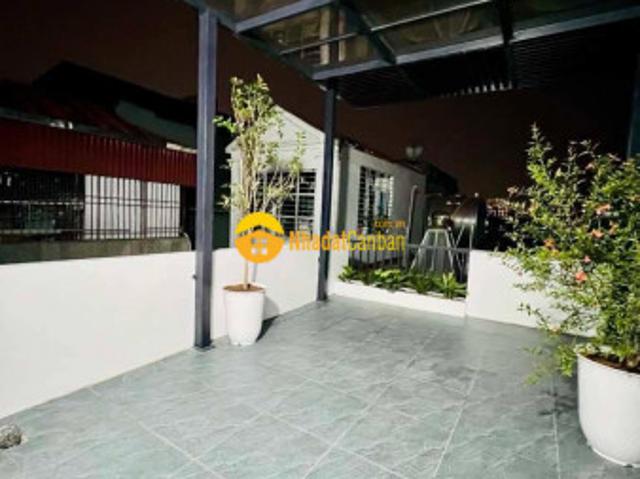 Nhà mặt phố bán