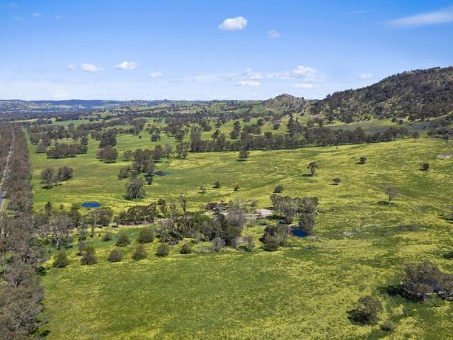 Cottage for sale in Euroa, Shire of Strathbogie