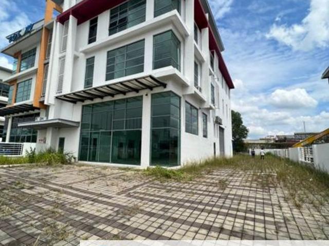 Warehouse for rent in Petaling, Alam Impian