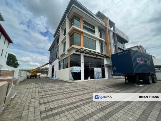 Warehouse for rent in Petaling, Alam Impian