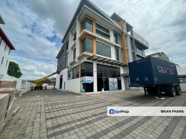Warehouse for sale in Petaling, Alam Impian