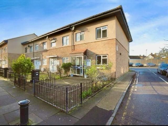 House for rent in Clayhall, Greater London