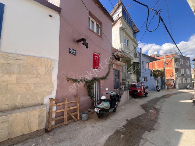 Tire, İzmir içerisinde satılık Villa