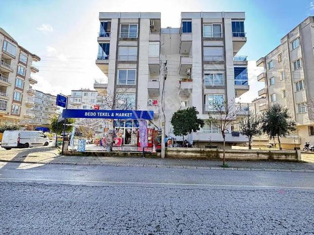 Tire, İzmir içerisinde kiralık mülk