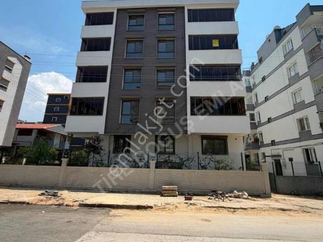 Tire, İzmir içerisinde kiralık mülk