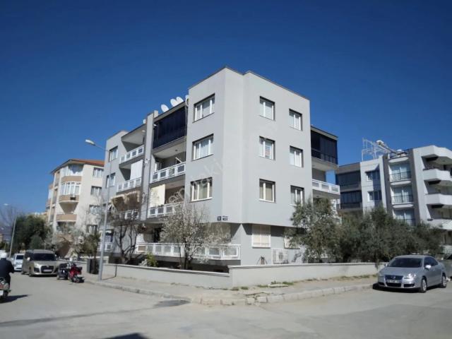 Tire, İzmir içerisinde satılık mülk
