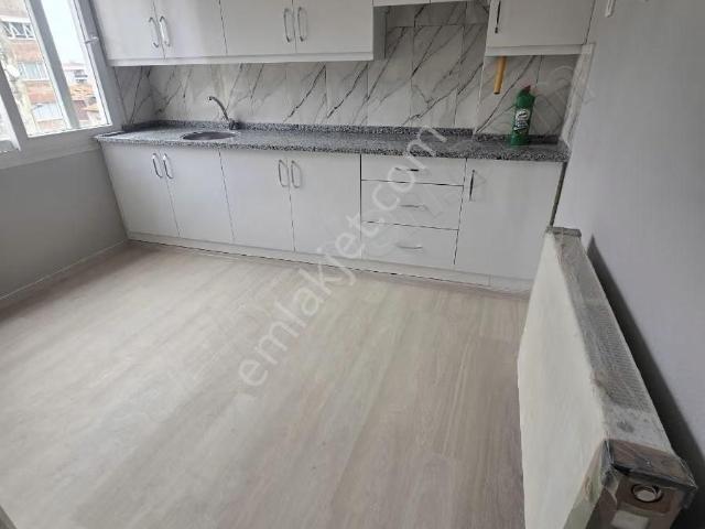 Tire, İzmir içerisinde kiralık mülk