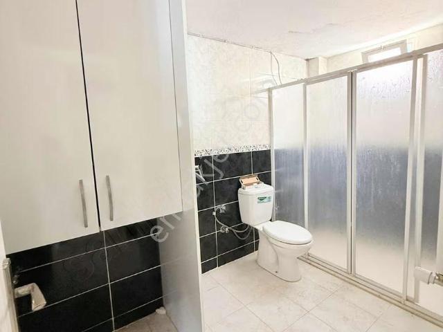 Tire, İzmir içerisinde kiralık mülk