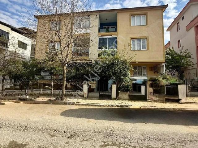 Tire, İzmir içerisinde satılık mülk