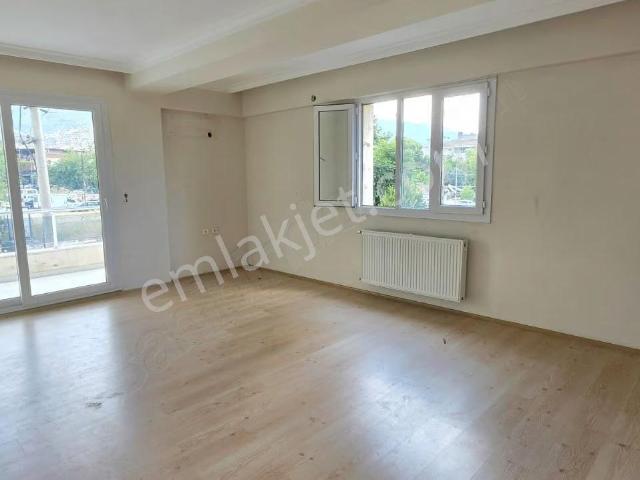 Tire, İzmir içerisinde kiralık mülk