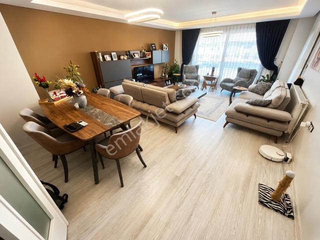 Tire, İzmir içerisinde satılık mülk