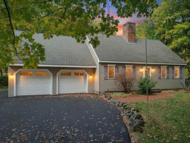 House for sale in Grasmere, Goffstown