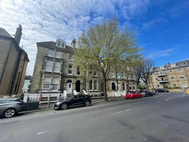 Apartment for rent in Aldrington