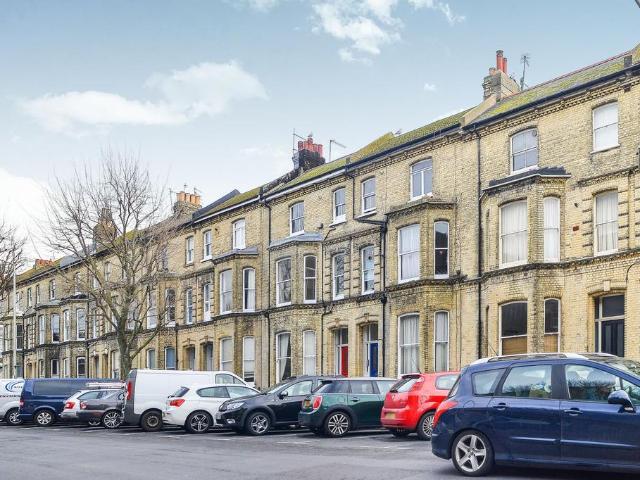 Apartment for rent in Aldrington