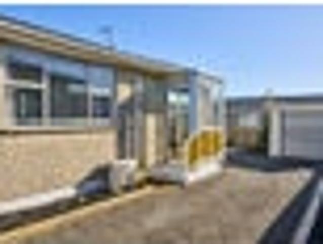 Townhouse for rent in Papakaio, Wellington