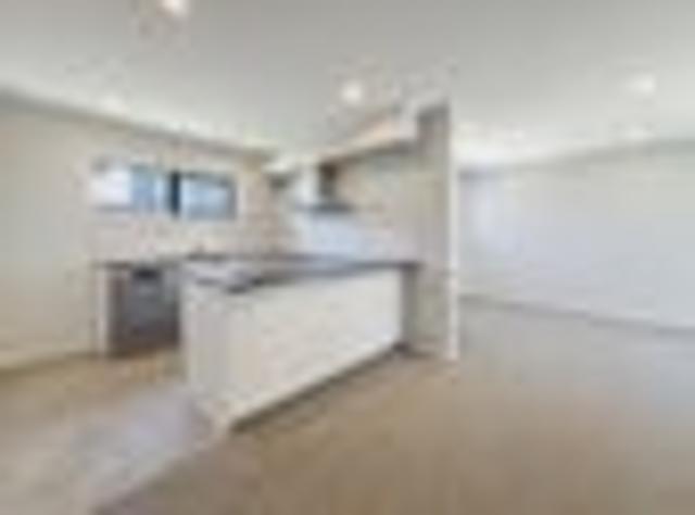 Townhouse for rent in Tītahi Bay, Porirua