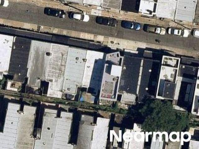 Townhouse for sale in Hawthorne, Philadelphia