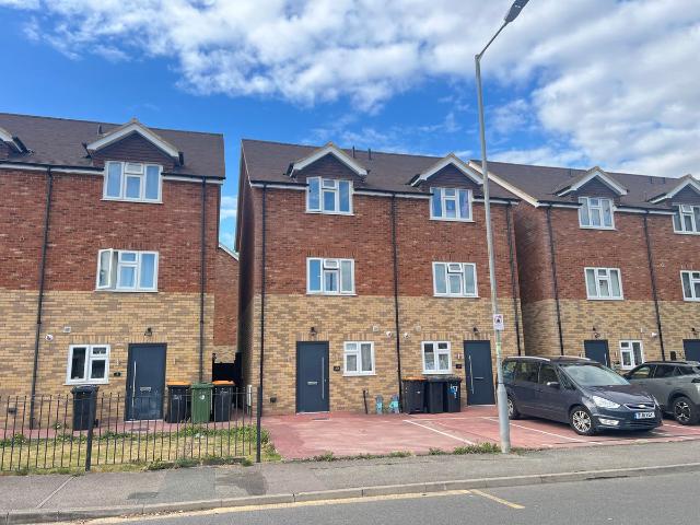 House for rent in Houghton Regis, Bedfordshire