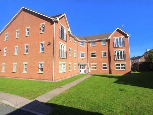 Studio for rent in Calderstones
